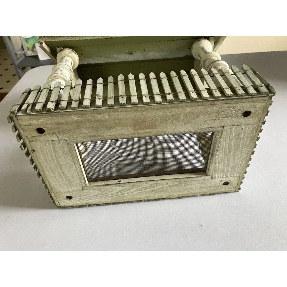 Rustic Birdhouse Tower Farmhouse Fenced Sage Cream Good Condition Wood